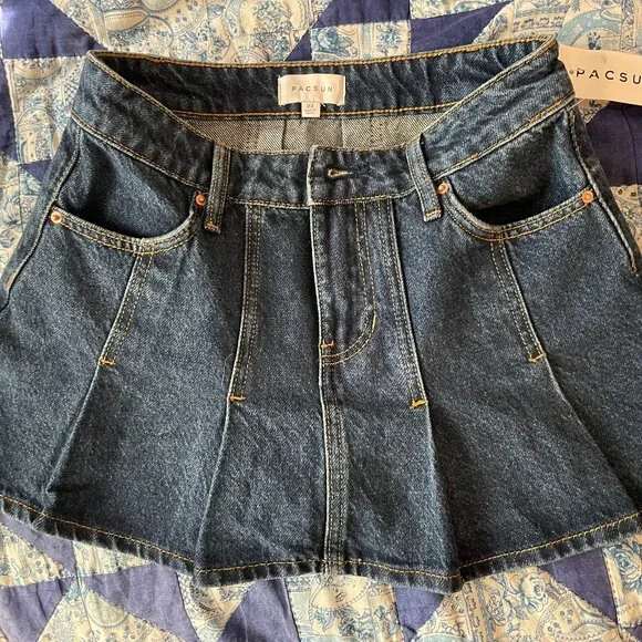 PacSun Pleated Jean Skirt - Picture 3 of 3